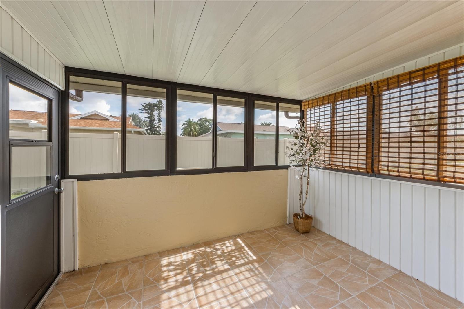Image 12 of 16 For 5632 12th Avenue W 5632