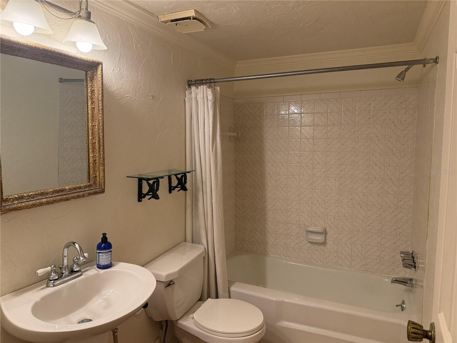 Image 12 of 17 For 1650 Pine Tree Lane 104