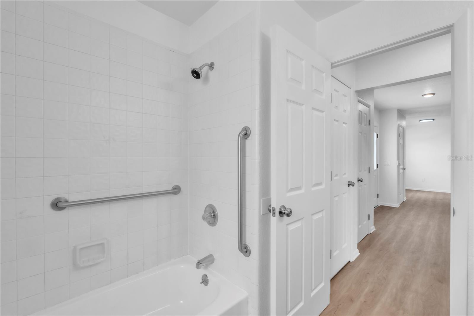 Image 12 of 31 For 22217 Olean Boulevard