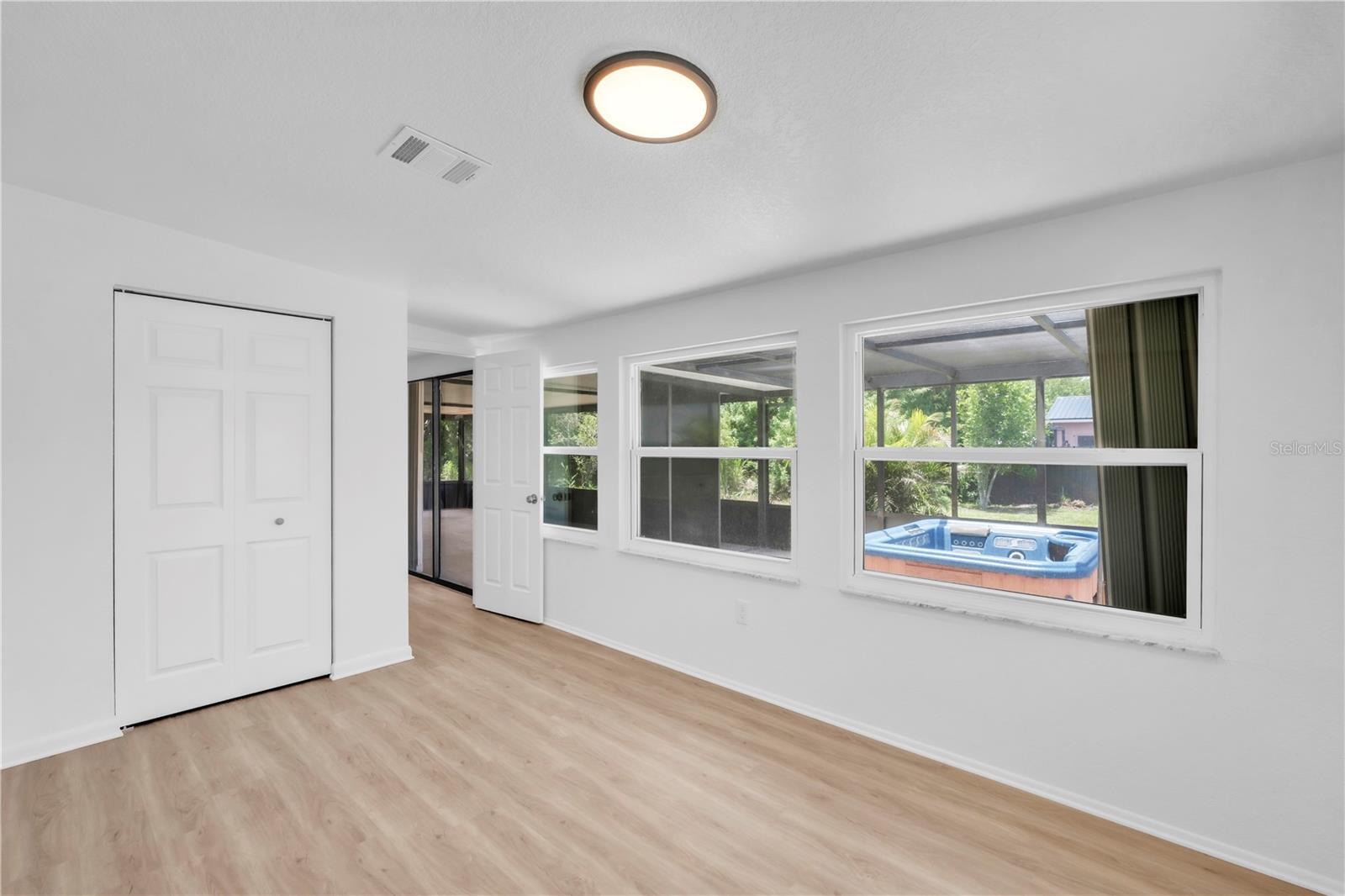 Image 14 of 31 For 22217 Olean Boulevard