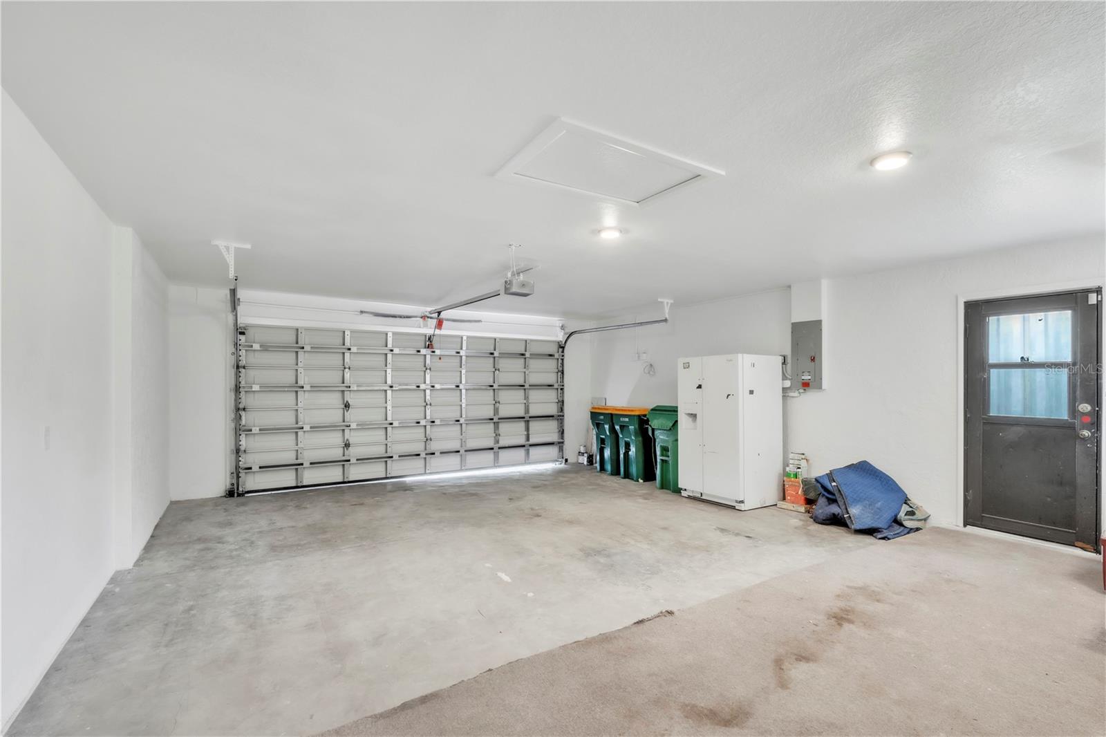Image 20 of 31 For 22217 Olean Boulevard