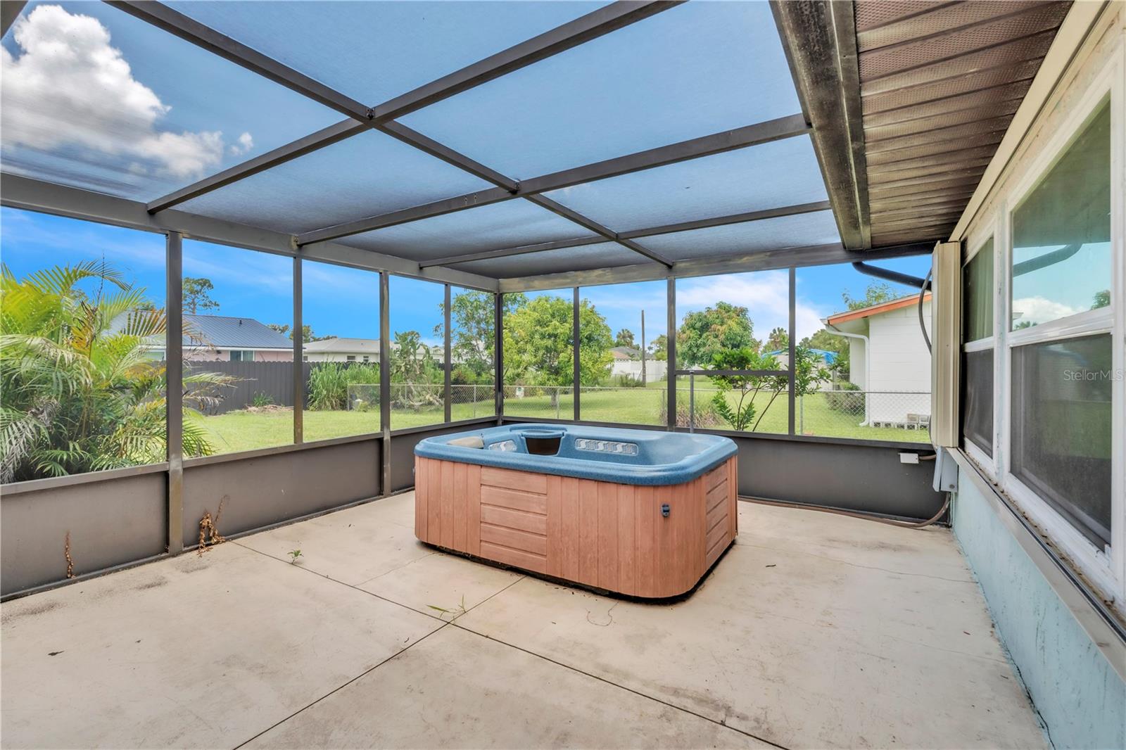 Image 27 of 31 For 22217 Olean Boulevard