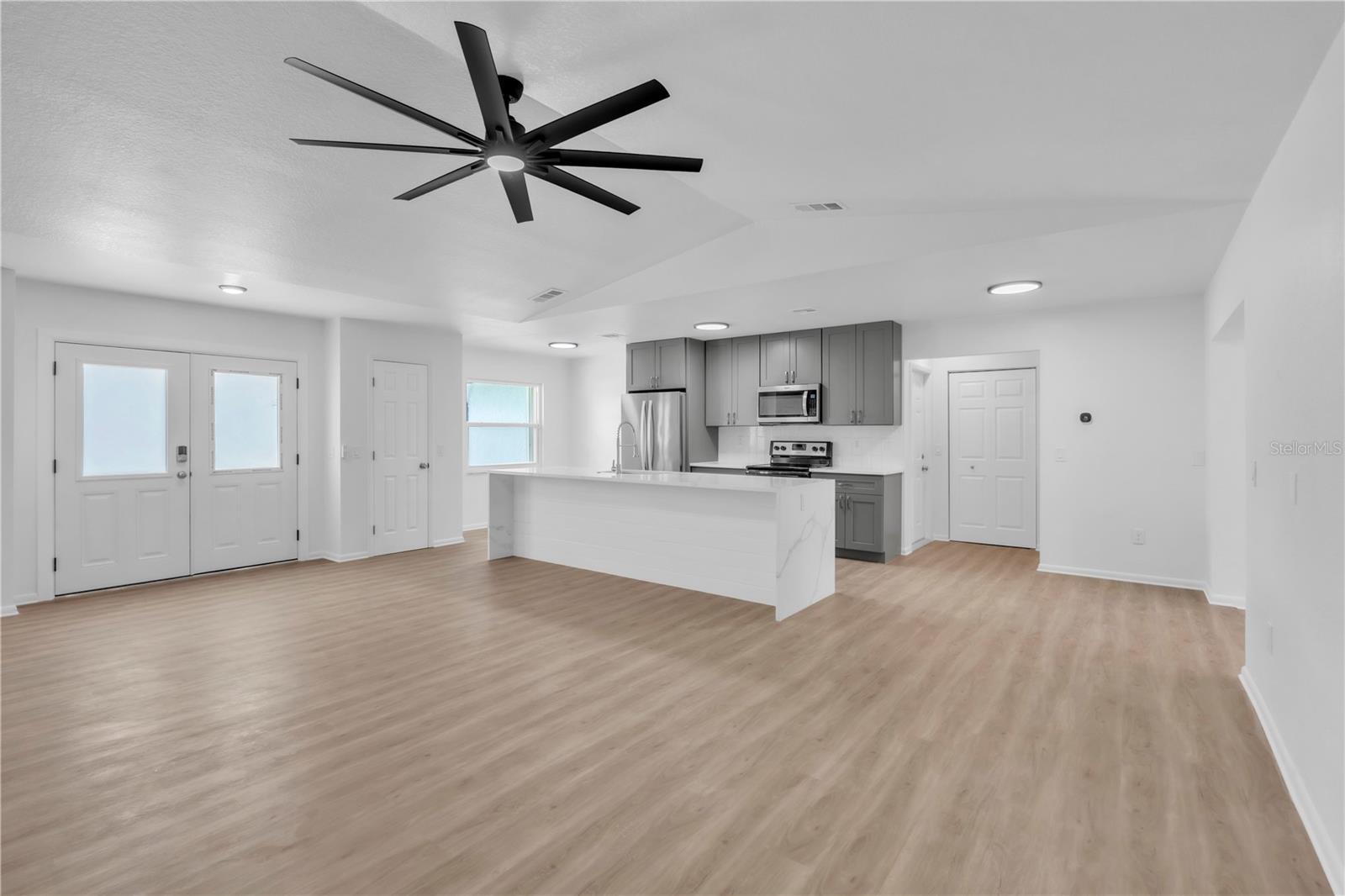 Image 7 of 31 For 22217 Olean Boulevard