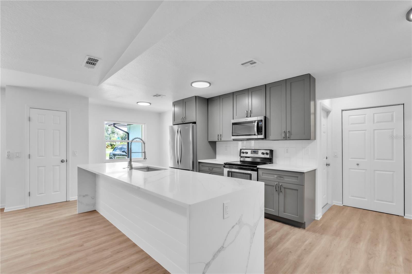 Image 8 of 31 For 22217 Olean Boulevard