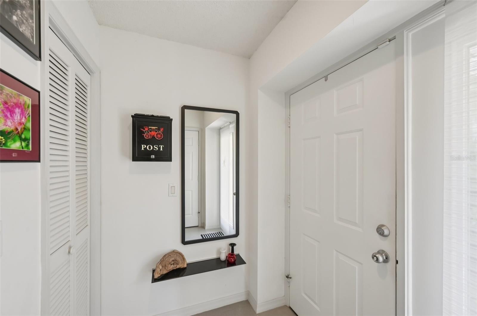 Image 17 of 44 For 5588 Golf Pointe Drive 1