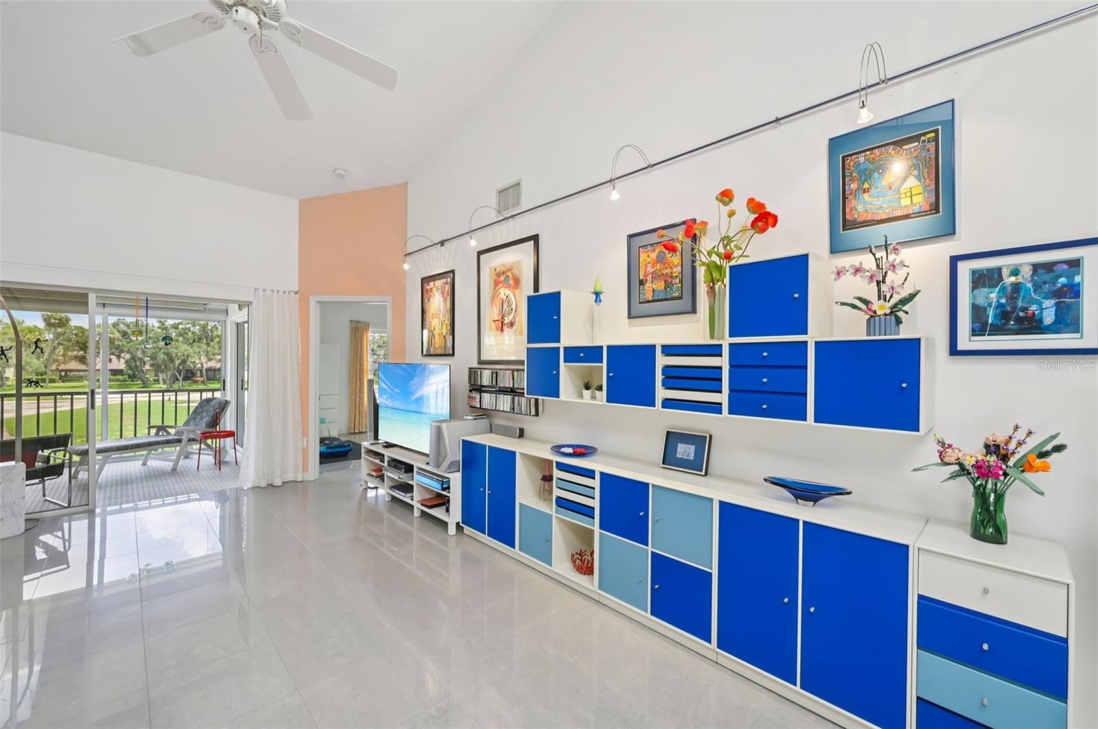 Image 22 of 44 For 5588 Golf Pointe Drive 1