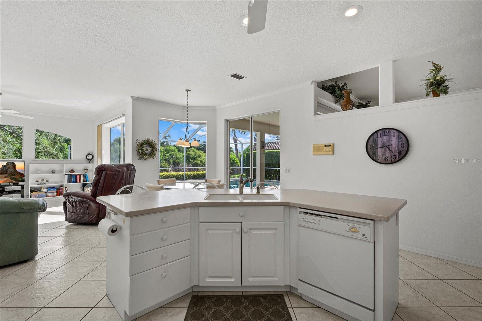 Image 12 of 47 For 783 Bridle Oaks Drive