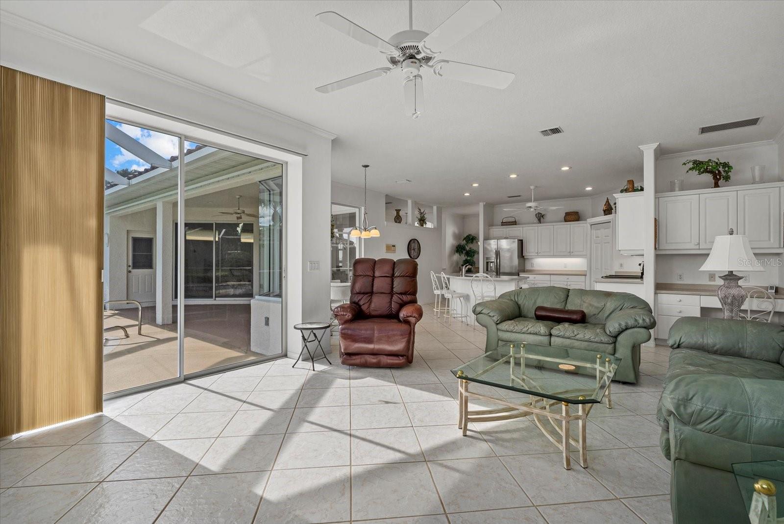 Image 14 of 47 For 783 Bridle Oaks Drive