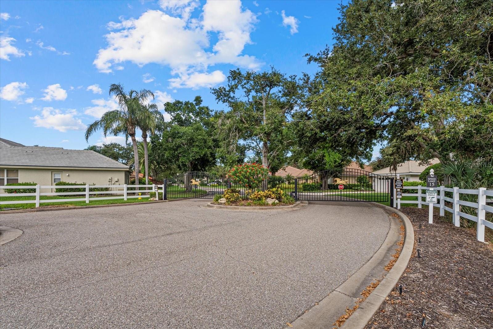 Image 37 of 47 For 783 Bridle Oaks Drive