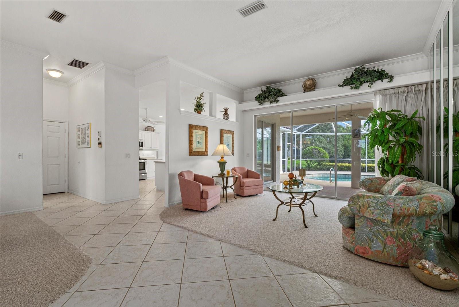 Image 7 of 47 For 783 Bridle Oaks Drive