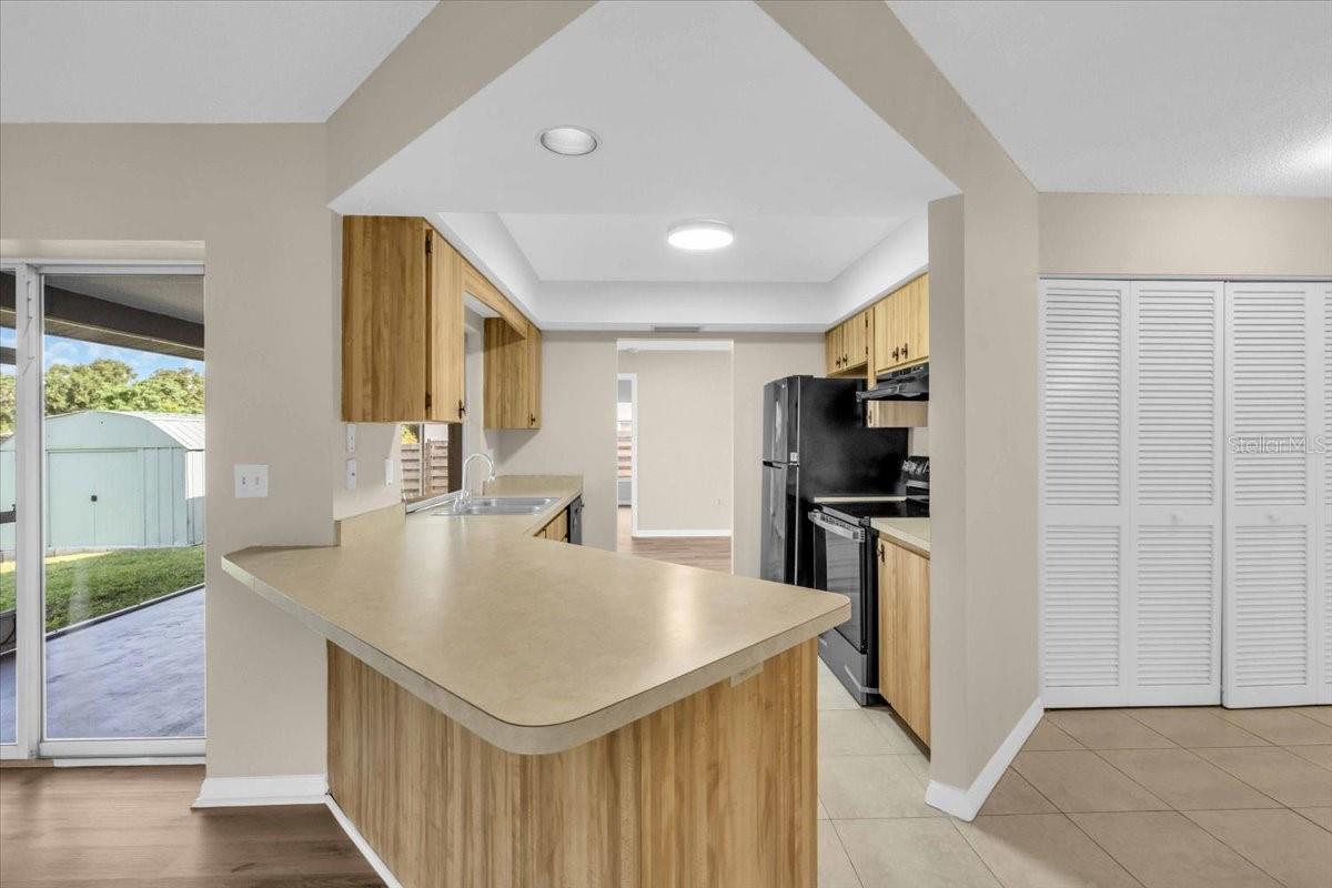 Image 11 of 31 For 2902 Teal Avenue