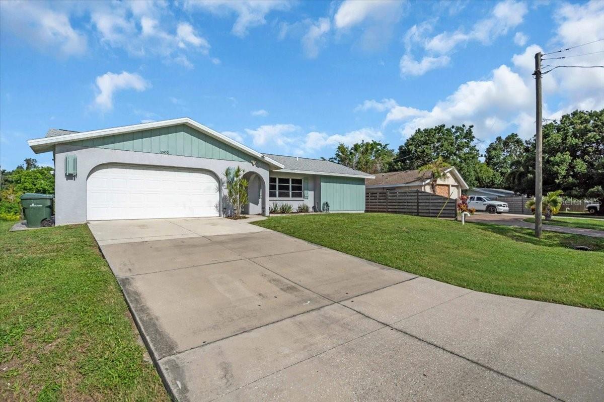 Image 2 of 31 For 2902 Teal Avenue