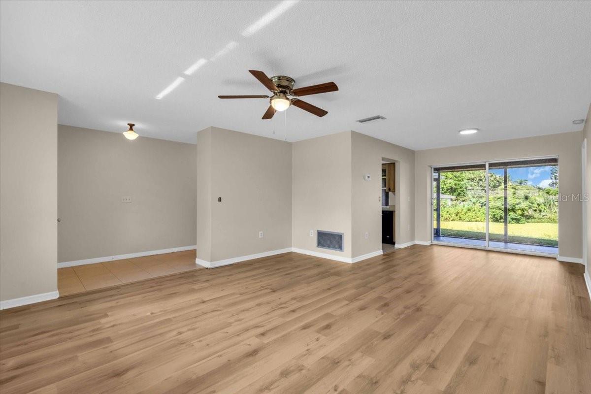 Image 6 of 31 For 2902 Teal Avenue