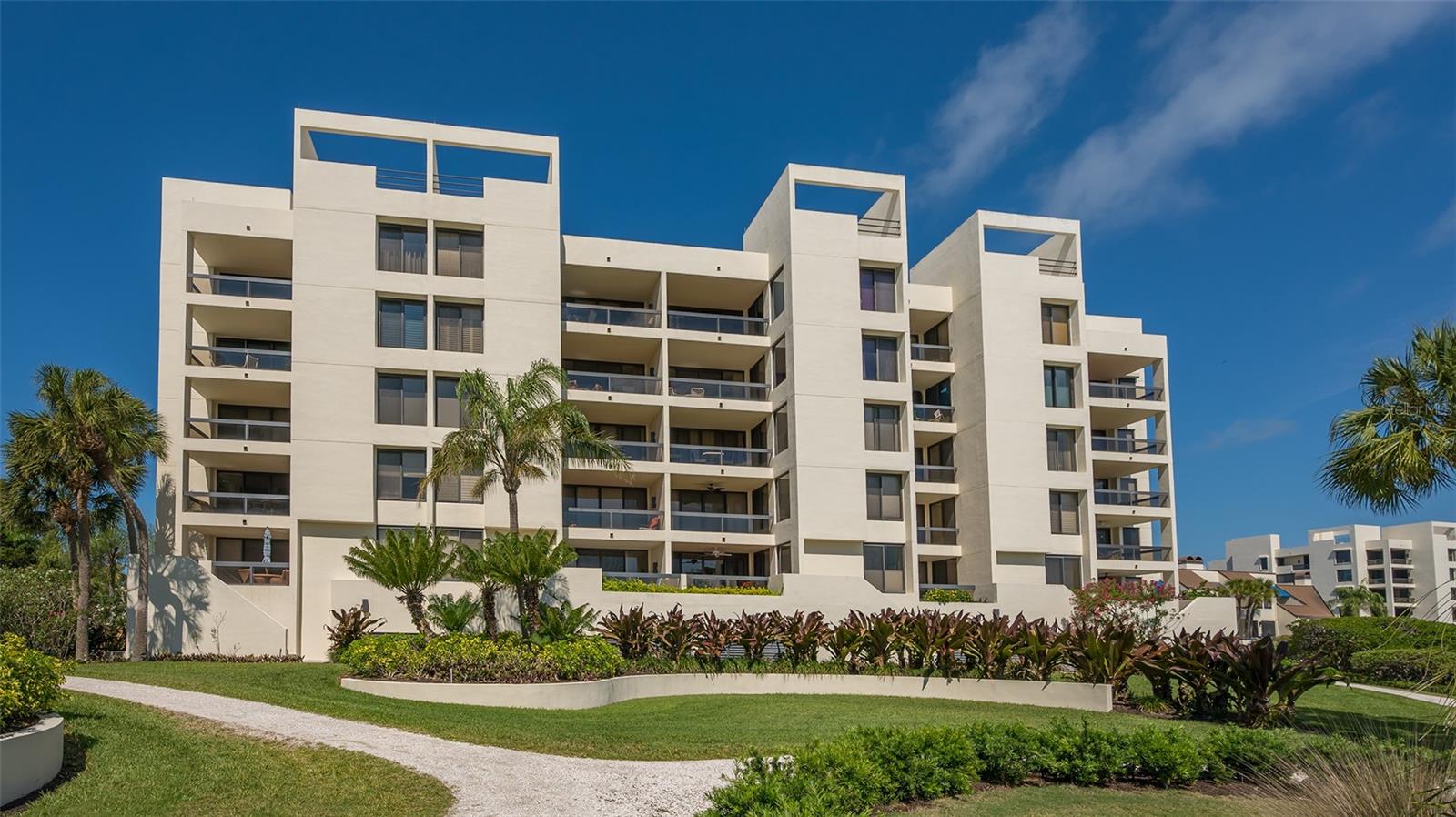 Image 62 of 67 For 1932 Harbourside Drive 244