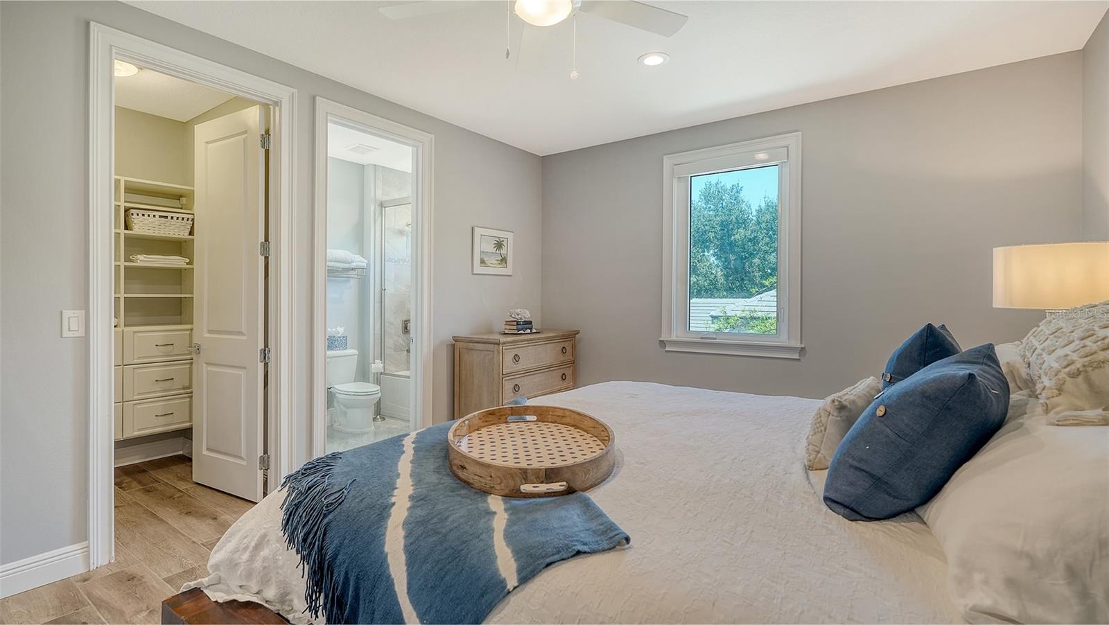 Image 41 of 75 For 1583 Hansen Street