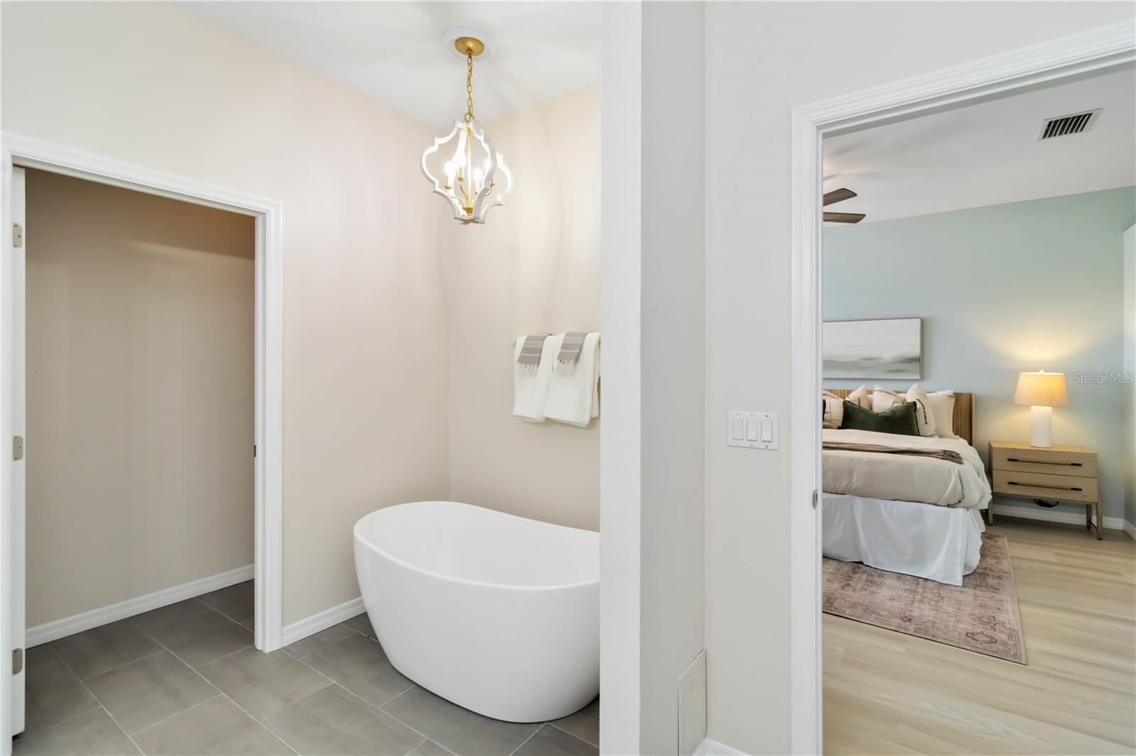Image 21 of 40 For 6311 French Creek Court