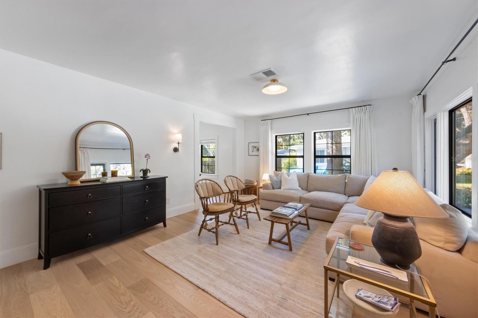 Image 2 of 21 For 124 28th Street Court Nw