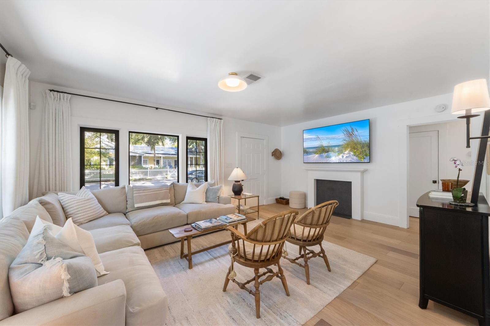 Image 5 of 21 For 124 28th Street Court Nw
