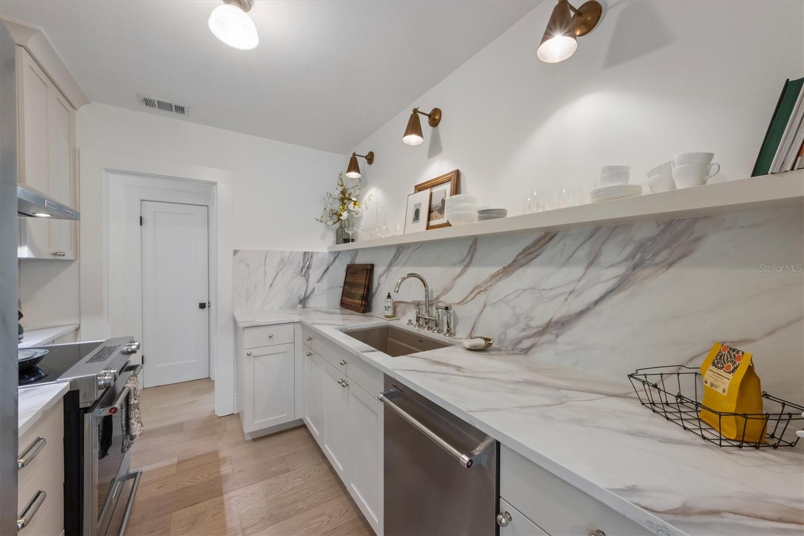 Image 7 of 21 For 124 28th Street Court Nw