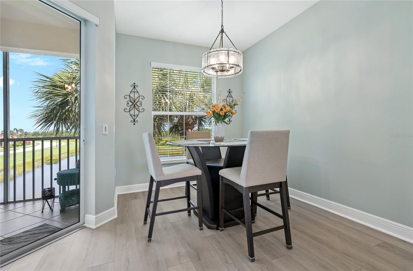 Image 16 of 67 For 23253 Banbury Way