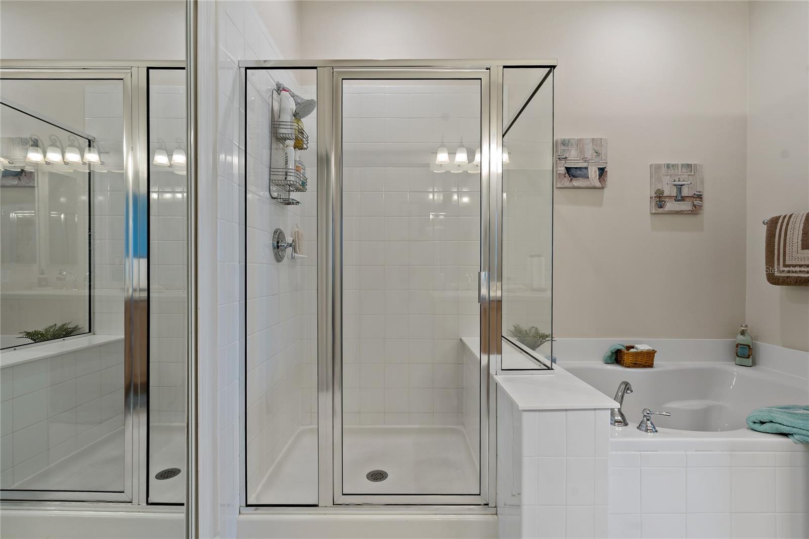 Image 24 of 67 For 23253 Banbury Way