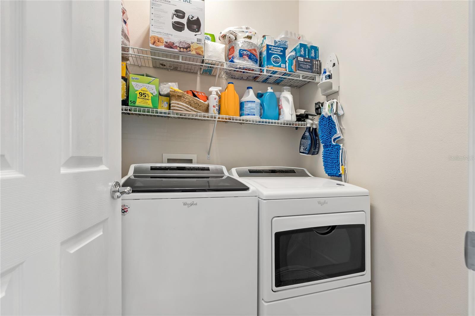 Image 30 of 67 For 23253 Banbury Way