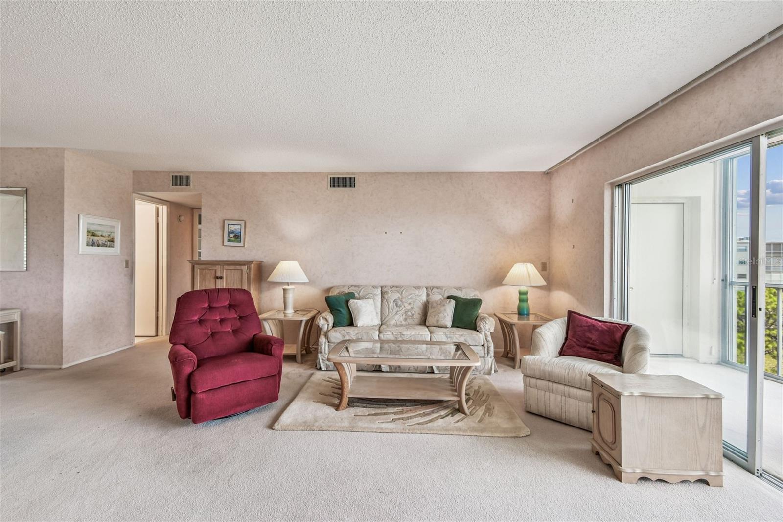 Image 27 of 62 For 3680 Ironwood Circle 606l