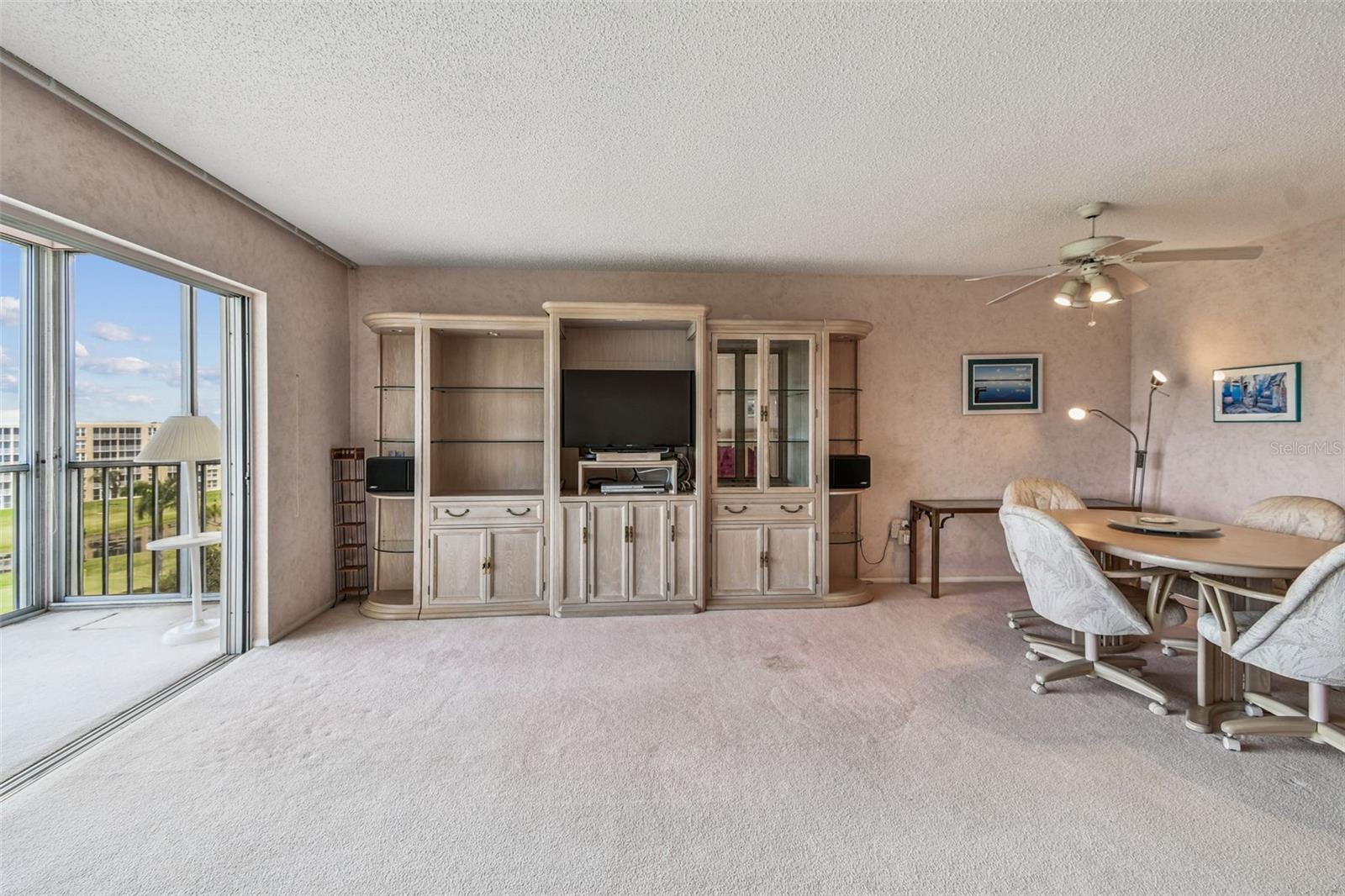 Image 29 of 62 For 3680 Ironwood Circle 606l