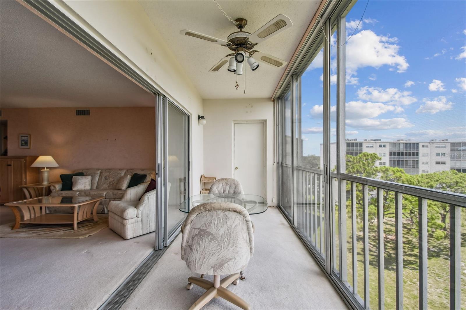 Image 32 of 62 For 3680 Ironwood Circle 606l