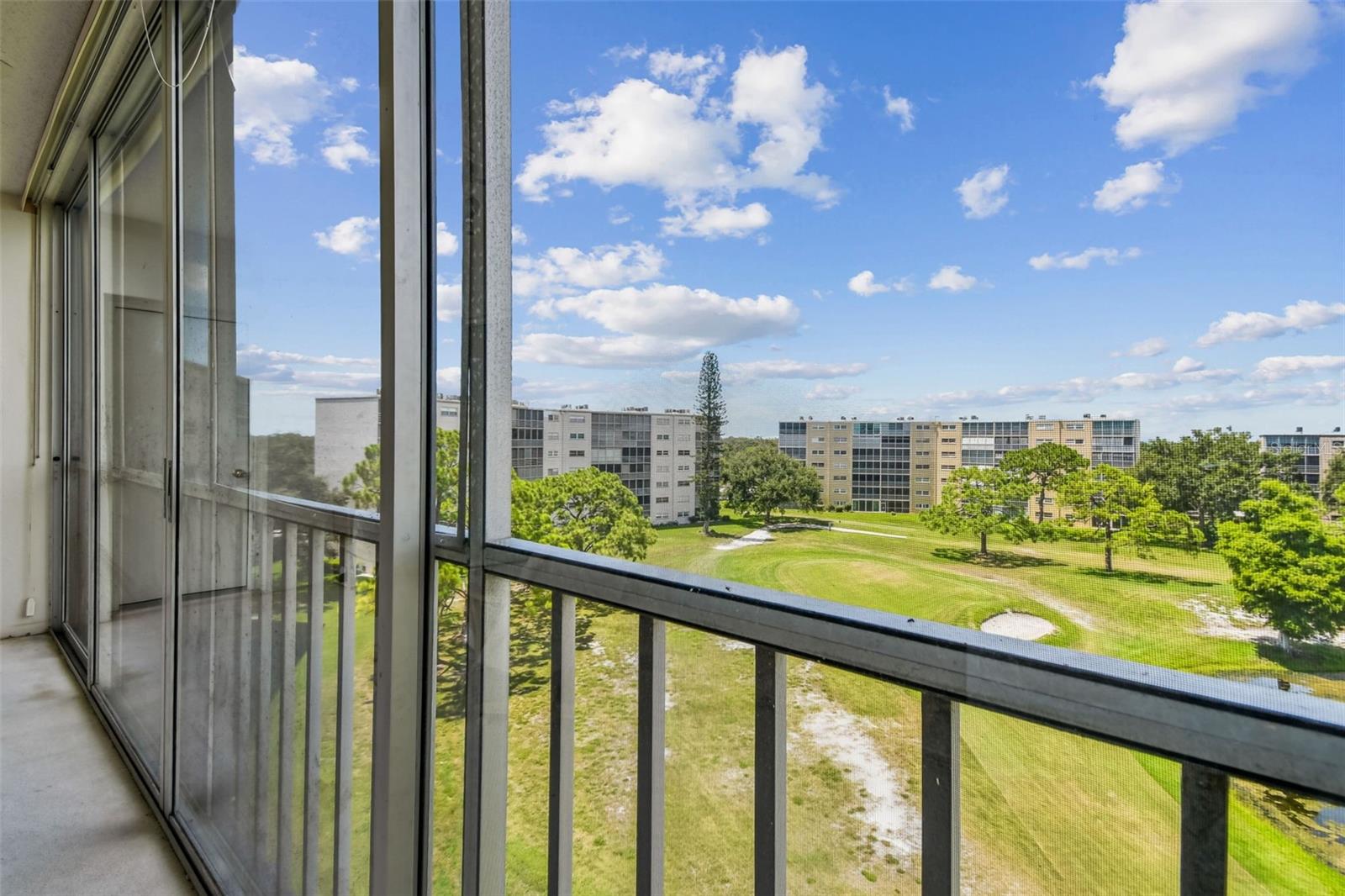 Image 33 of 62 For 3680 Ironwood Circle 606l