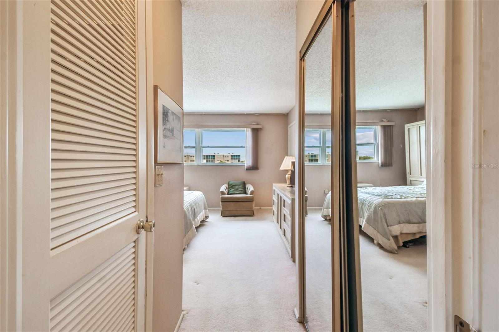 Image 43 of 62 For 3680 Ironwood Circle 606l