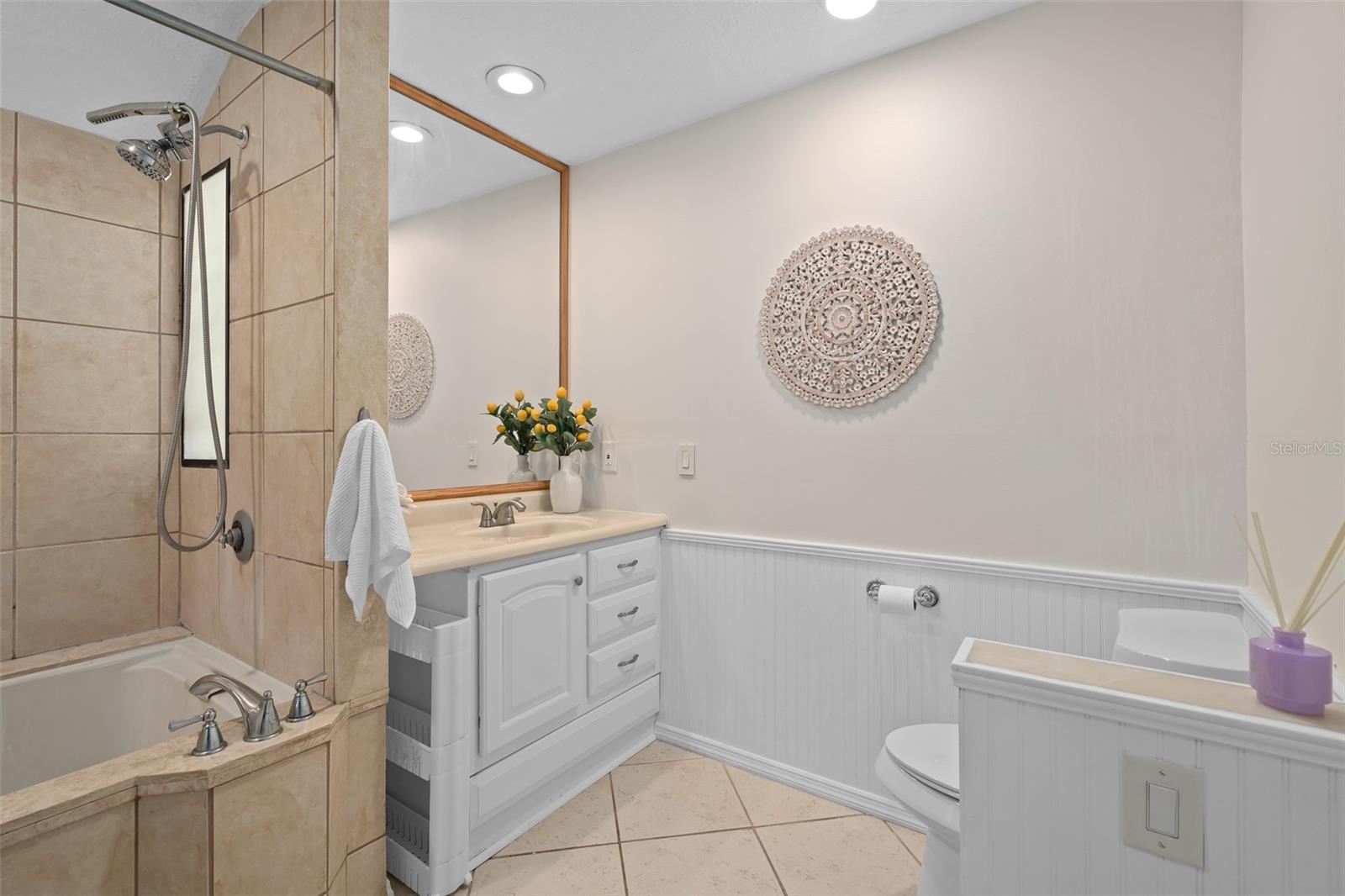 Image 15 of 26 For 670 Sandy Neck Lane 201