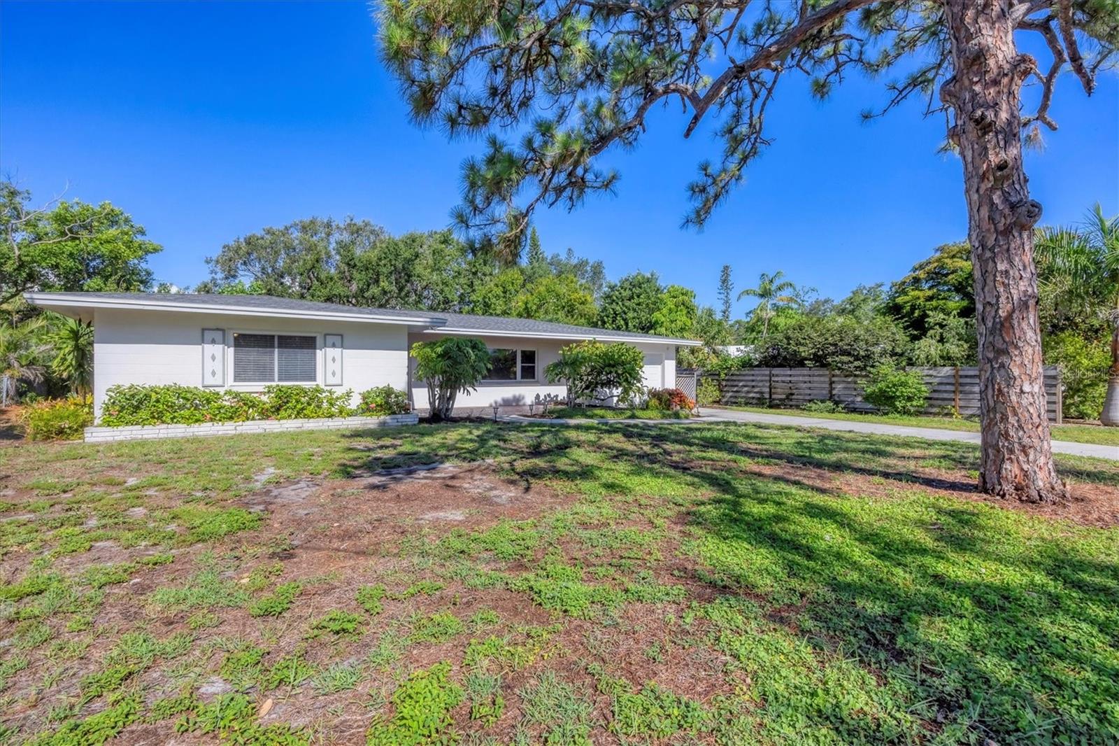Details for 5201 Stevens Drive, SARASOTA, FL 34234