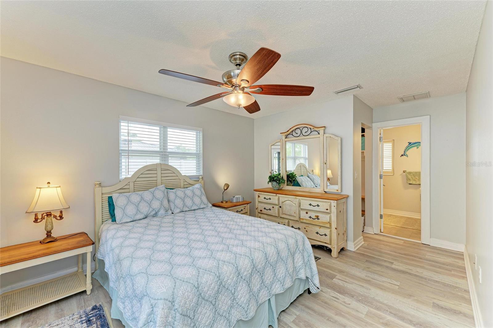 Image 16 of 44 For 2222 41st Street W