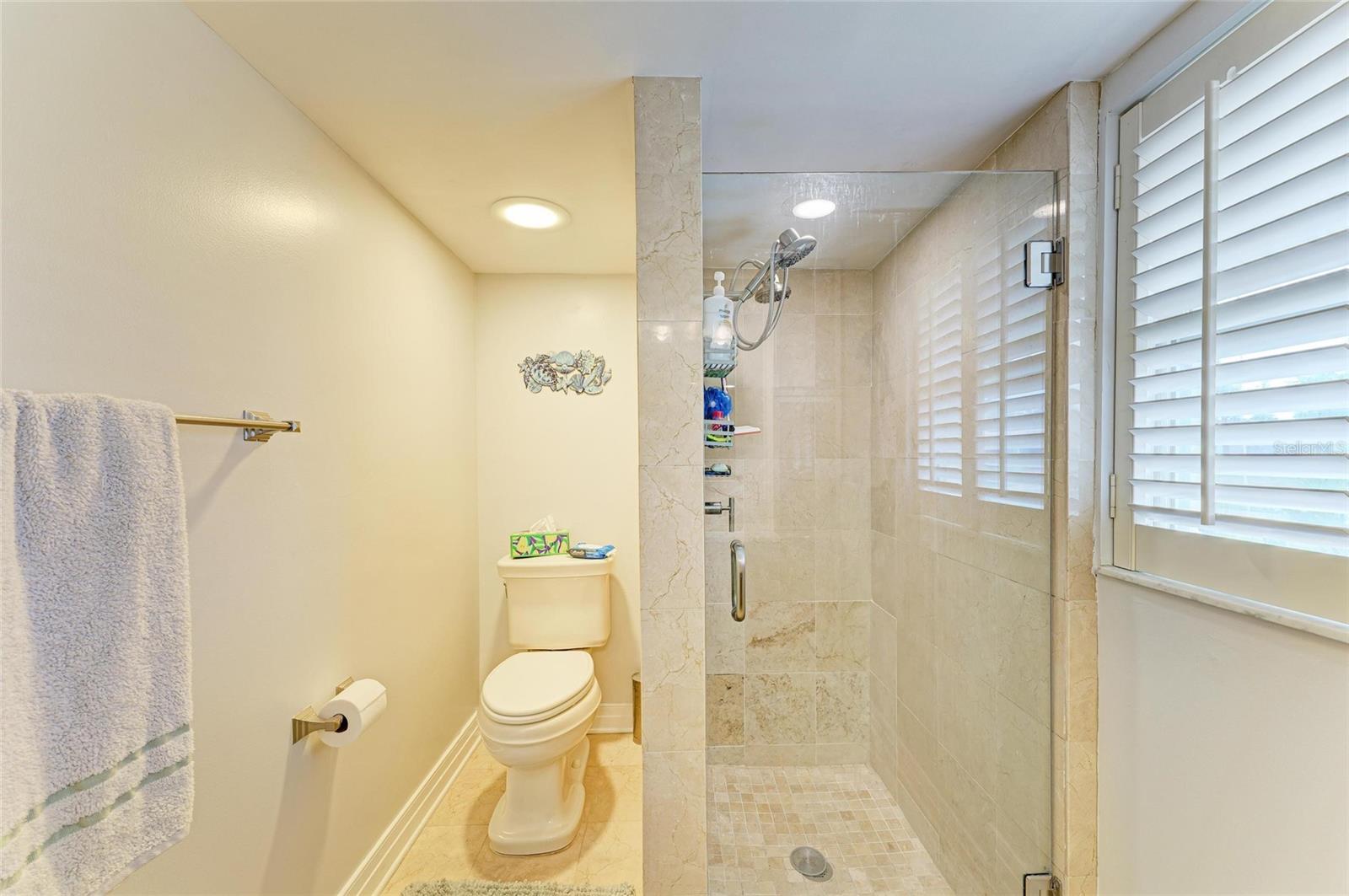 Image 18 of 44 For 2222 41st Street W