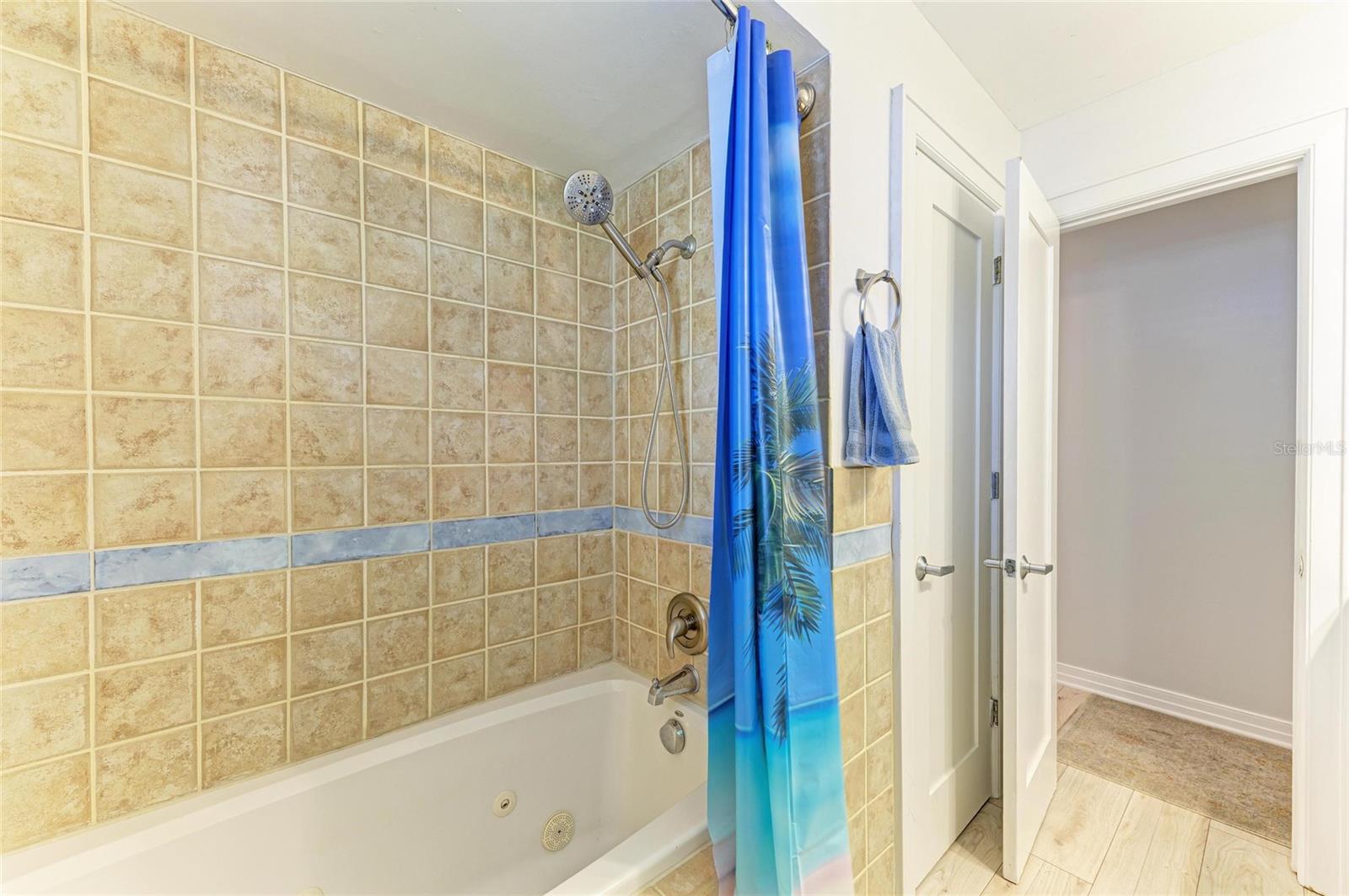 Image 25 of 44 For 2222 41st Street W