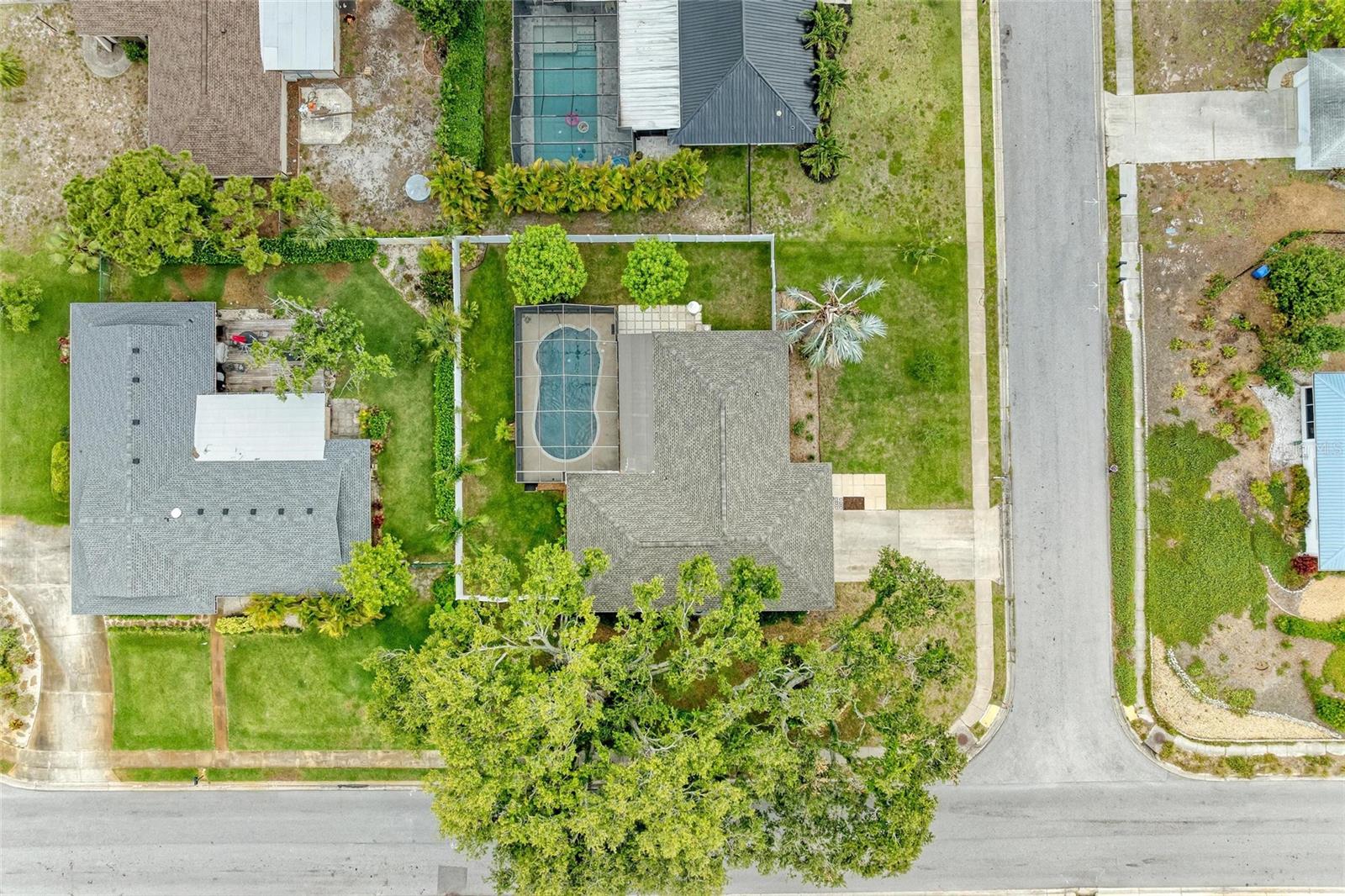 Image 3 of 44 For 2222 41st Street W