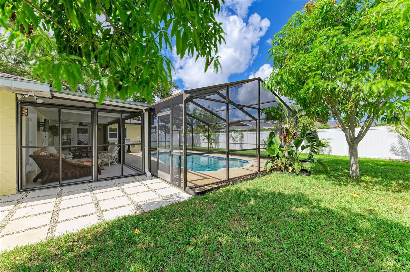 Image 34 of 44 For 2222 41st Street W