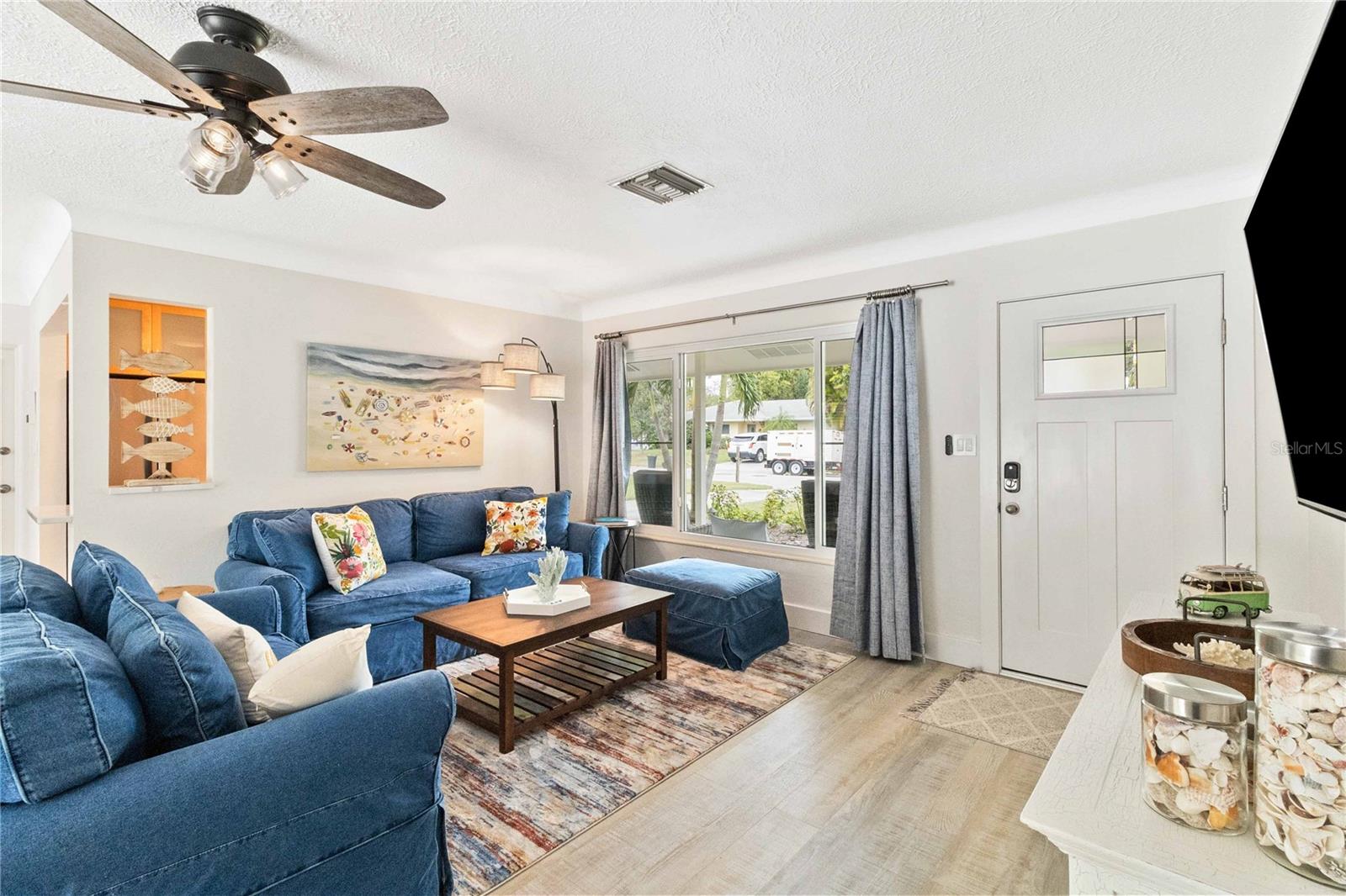 Image 4 of 30 For 2266 Sunnyside Lane