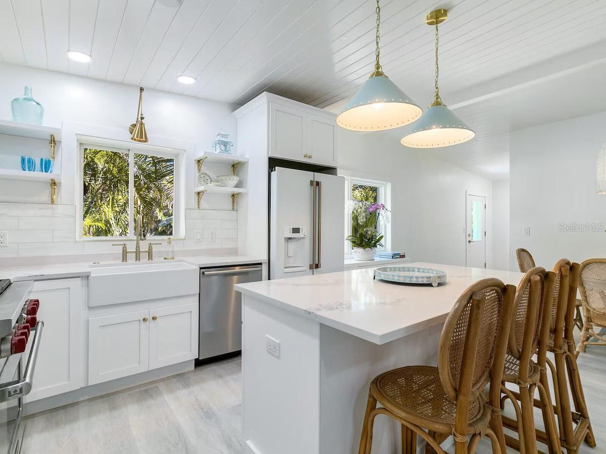 Image 2 of 25 For 6979 Longboat Drive S