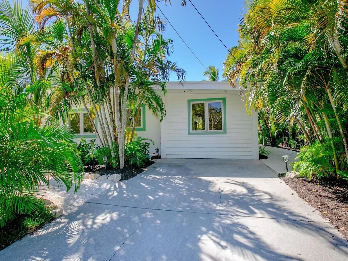 Image 22 of 25 For 6979 Longboat Drive S