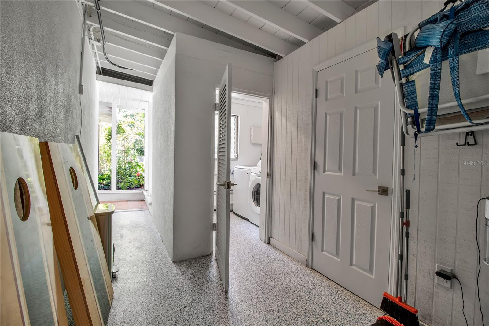Image 27 of 39 For 6979 Longboat Drive S