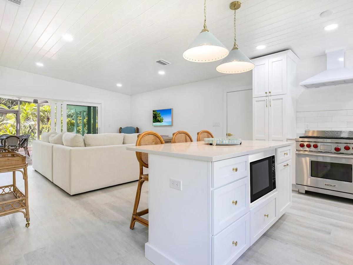 Image 6 of 25 For 6979 Longboat Drive S