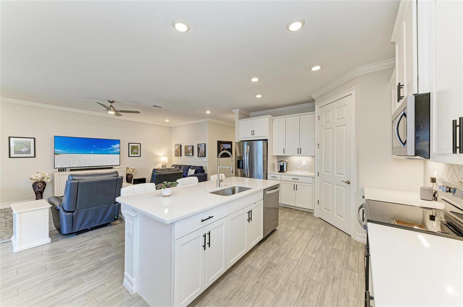 Image 26 of 84 For 257 Soliera Street