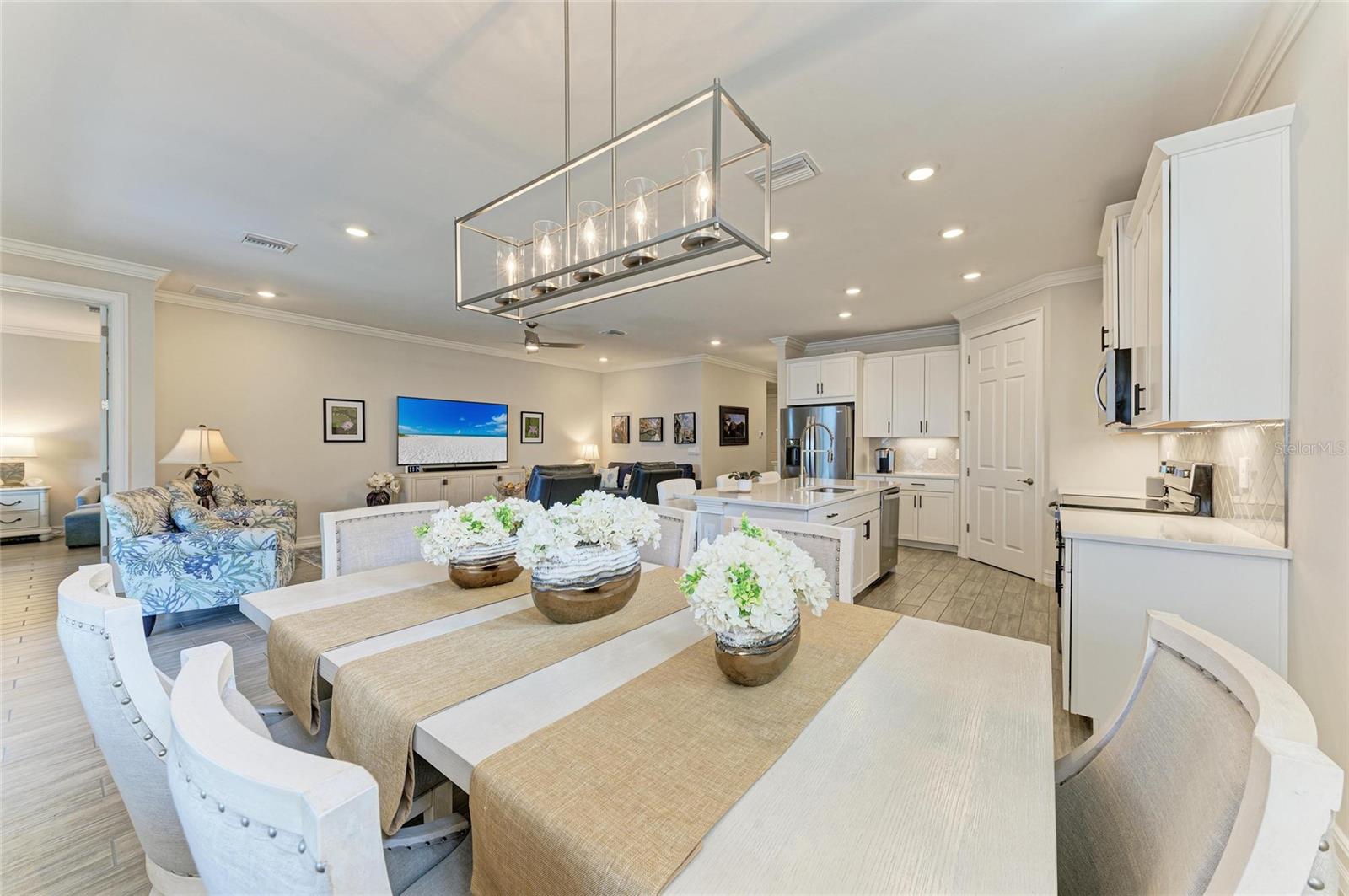 Image 33 of 84 For 257 Soliera Street