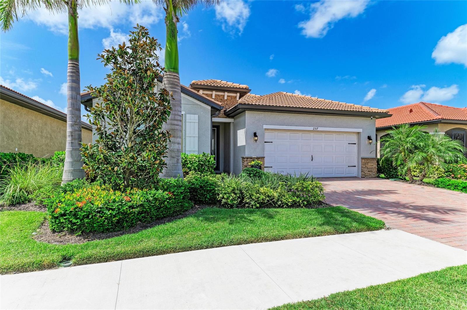 Image 6 of 84 For 257 Soliera Street