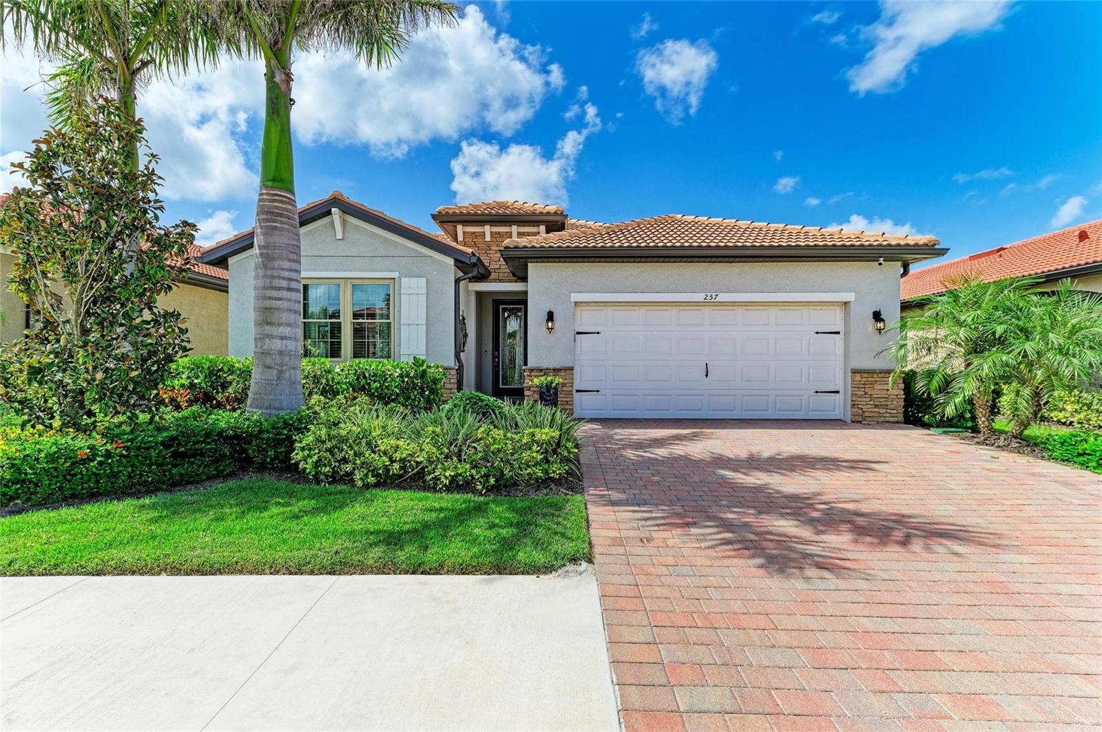 Image 7 of 84 For 257 Soliera Street