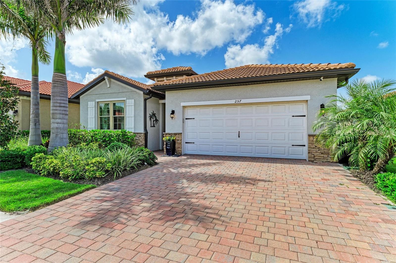 Image 8 of 84 For 257 Soliera Street