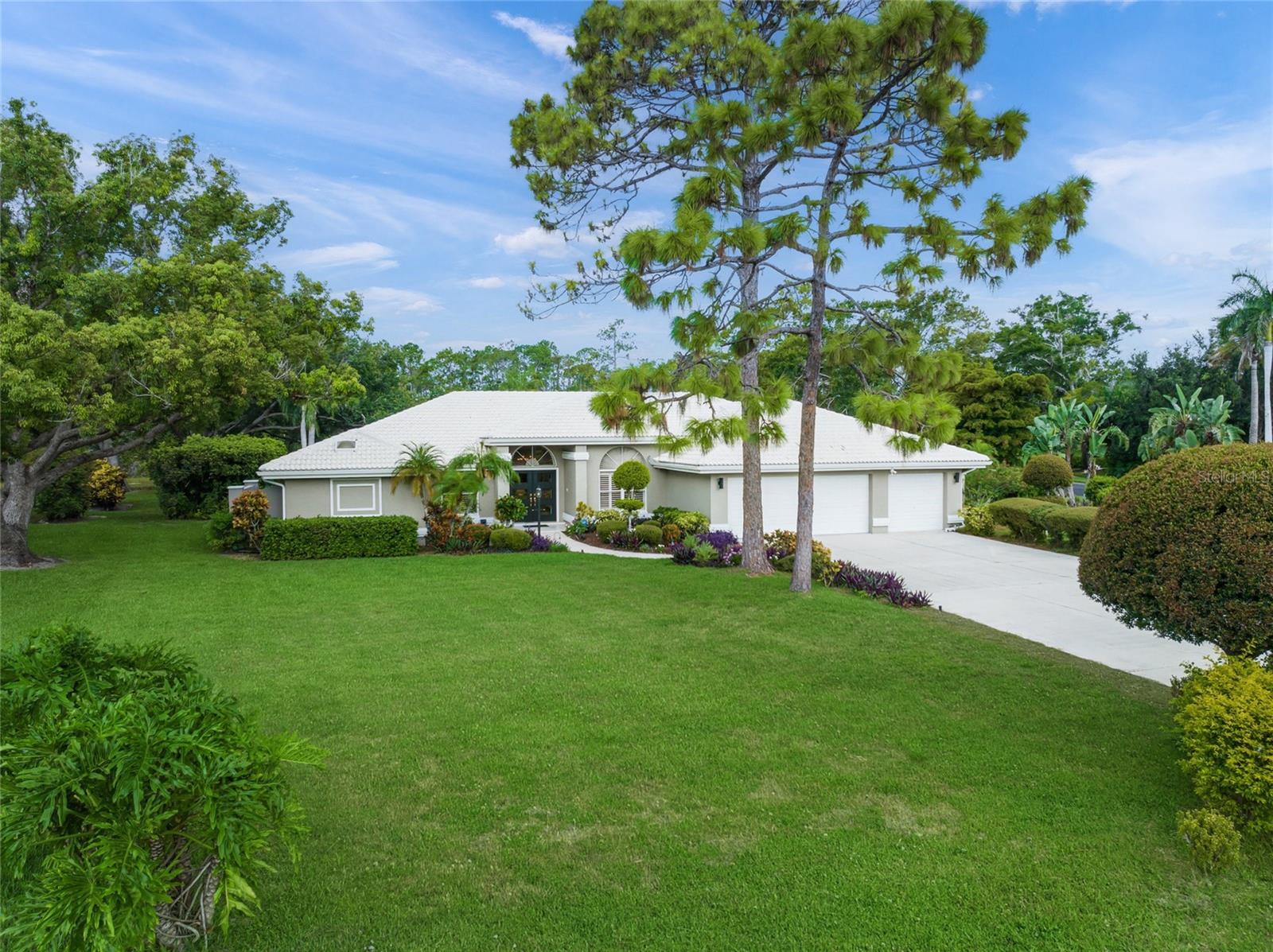 Image 5 of 47 For 7300 Wax Myrtle Way