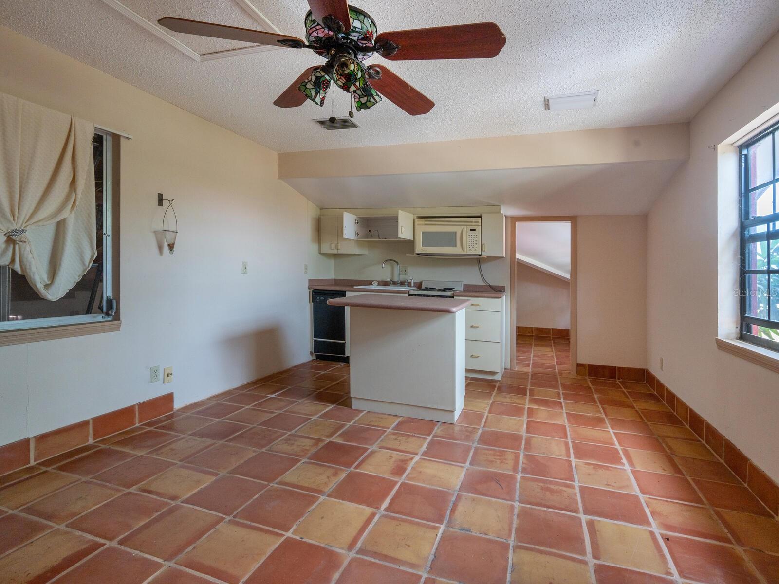 Listing photo id 30 for 600 Jackson Road